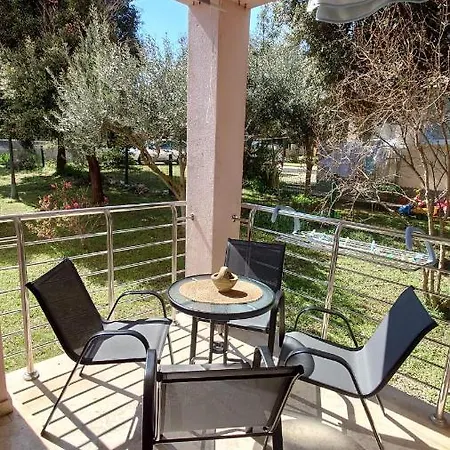 Apartments Lola Rovinj Exterior photo
