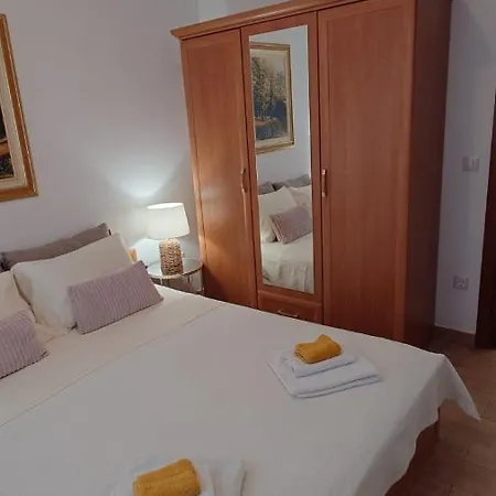Apartments Lola Rovinj Exterior photo
