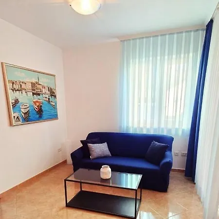Apartments Lola Rovinj Exterior photo