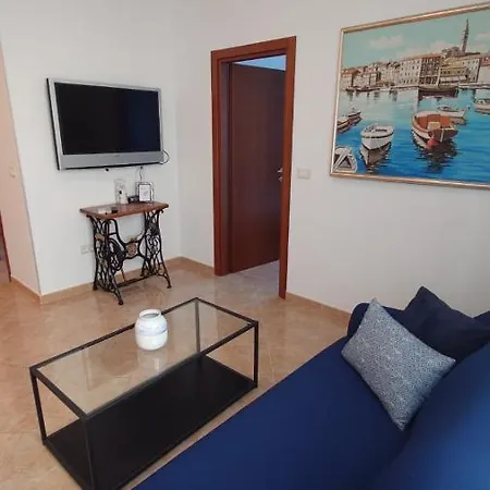 Apartments Lola Rovinj Exterior photo