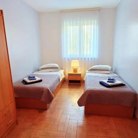 Apartments Lola Rovinj Exterior photo