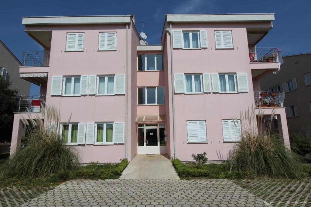 Apartma Lola